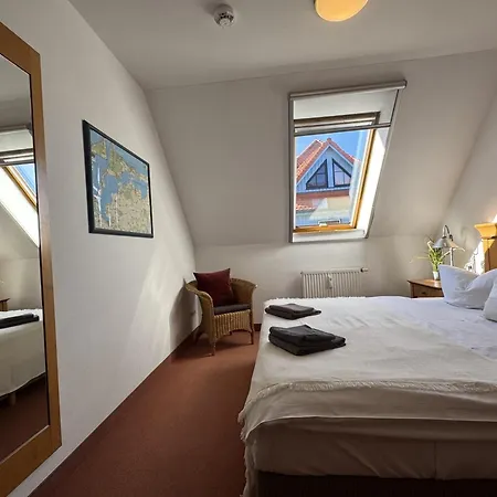 Oewern Diek App 32 *